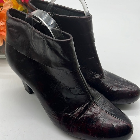 Born Crown Burgundy Ankle Boot Sz 10. MCA1276G - Picture 1 of 9